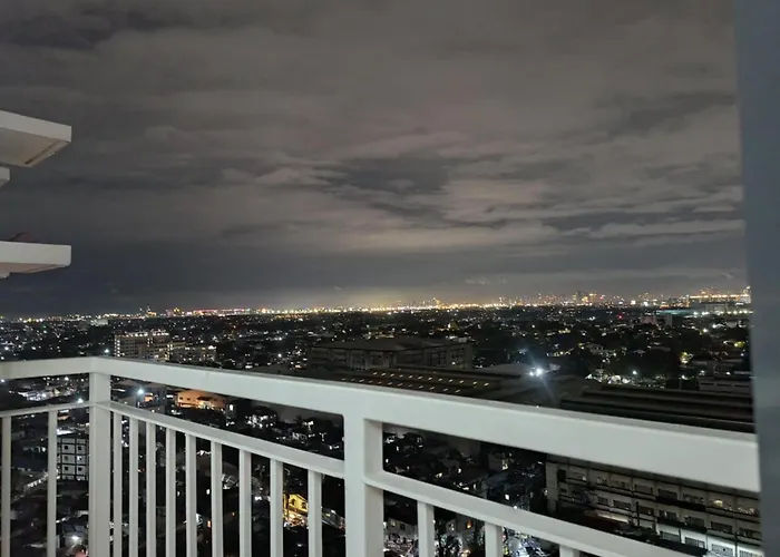 Bloom Residences Tower B 1525 Apartahotel